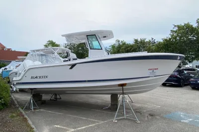 2025 Blackfin 252 CC