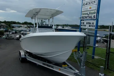 2025 Bluewater 23 T