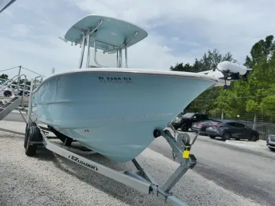 2025 Bulls Bay 230 Center Console