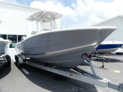 2025 Bulls Bay 255 Center Console