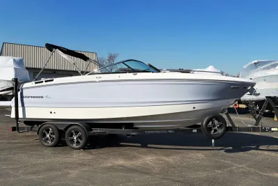 2025 Chaparral 267 SSX
