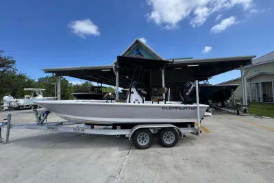 2025 Clearwater 21 Bay
