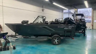 2025 Crestliner 1650 Hawk