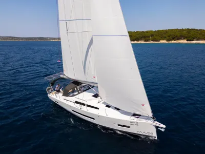 2025 Hanse 410