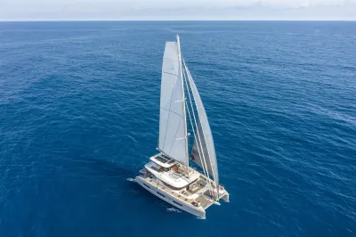 2025 Lagoon 60