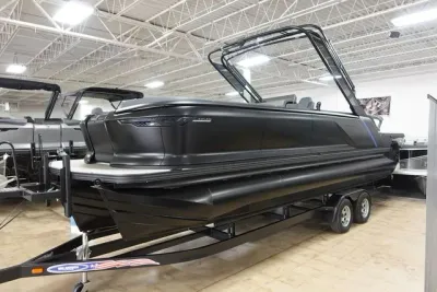 2025 Manitou Explore 24 Max Navigator Dual Engine Tri
