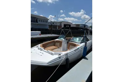 2025 NauticStar 223 DC