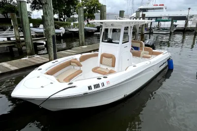 2025 NauticStar 242L Offshore