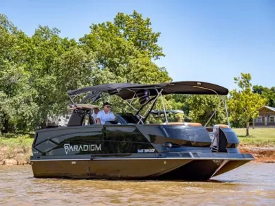 2025 Paradigm Boats 236 SURF SL