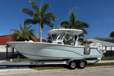 2025 Sea Fox 288 Commander