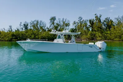 2025 SeaVee 370Z