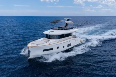 2025 Sirena 58