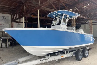 2025 Sportsman Open 212 Center Console