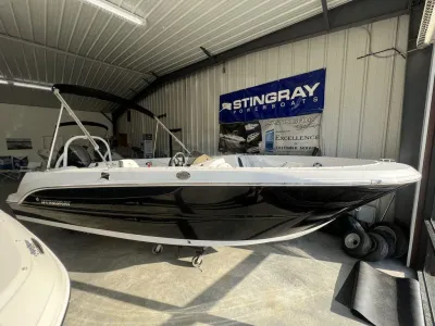 2025 Stingray 172 SC