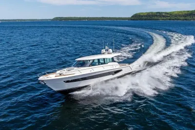 2025 Tiara Yachts EX 60