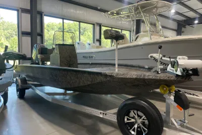 2025 Xpress H210B Bay