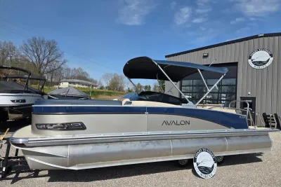 2026 Avalon Platinum Catalina 2585 Windshield Elite