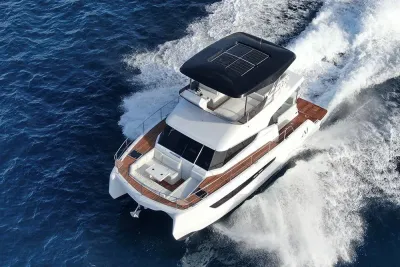 2026 Aventura 38 Motor Yacht