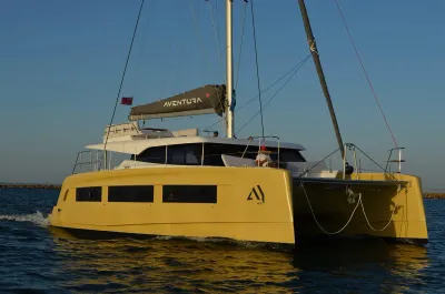 2026 Aventura 45