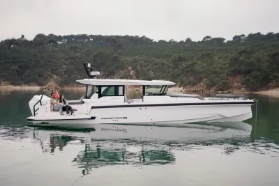 2026 Axopar 38 Cross Cabin