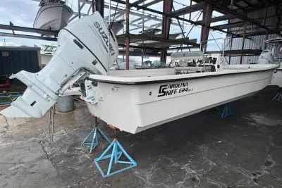 2026 Carolina Skiff E24 DLX CC