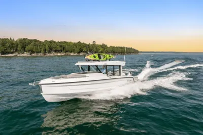 2026 Cruisers Yachts 38 VTR EC