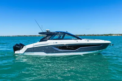 2026 Cruisers Yachts 42 GLS OB