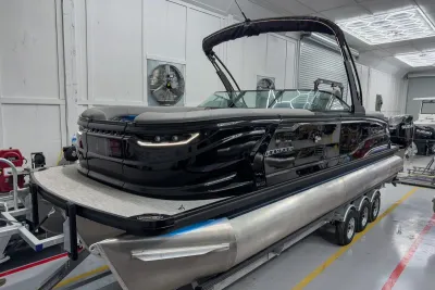 2026 Godfrey Sanpan 27' Twin Split Bench Windshield Tritoon - 2700 SBW TWIN