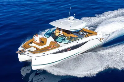 2026 Jeanneau TH33