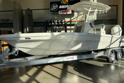 2026 Mako 24 APEX