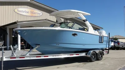2026 Robalo R257 Dual Console