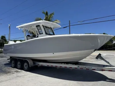 2026 Robalo R300 Center Console