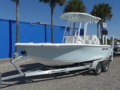 2026 Sea Pro 202 Center Console