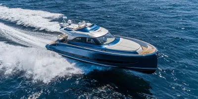 2026 Solaris Power 48 Flybridge