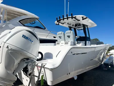 2026 Sportsman Open 262 Center Console