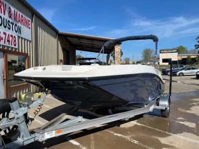 2026 Starcraft SV