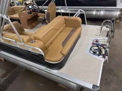 2026 Tahoe Sport CRB 1780 Cruise Rear Bench