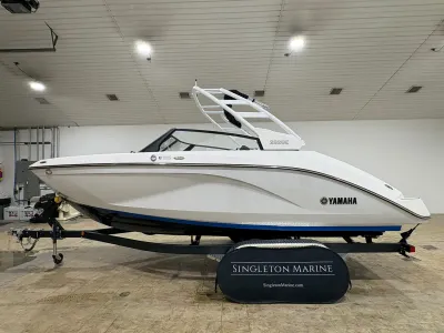 2026 Yamaha Boats 222SE