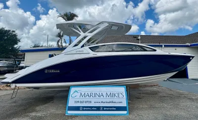 2026 Yamaha Boats 275 SD