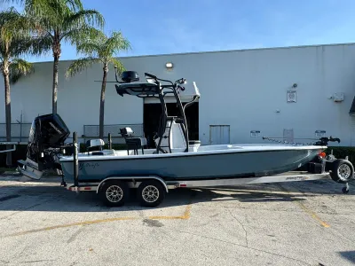 2026 Yellowfin 24 Bay CE