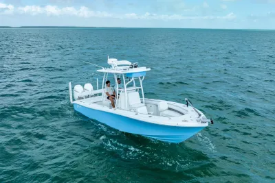 2026 Yellowfin 26 Hybrid