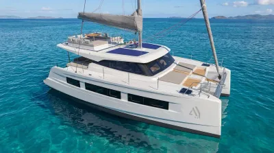 2027 Aventura 43