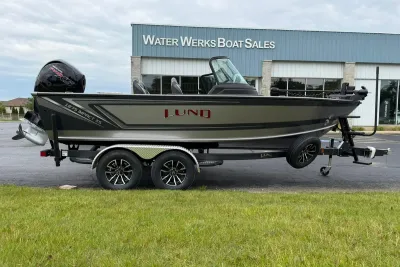 2027 Lund 1875 Impact XS Sport