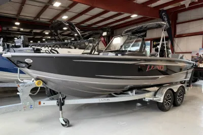 2027 Lund 1975 Tyee