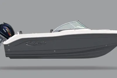 2027 Robalo R207 Dual Console