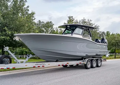 2027 Scout 330 LXF