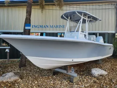 2027 Sea Hunt Ultra 219