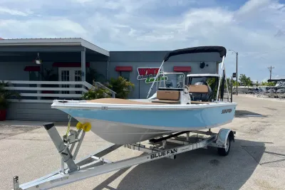 2027 Sea Pro 172 Bay