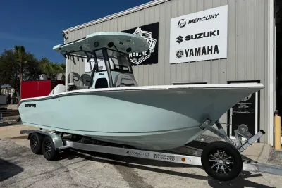 2027 Sea Pro 242 Center Console