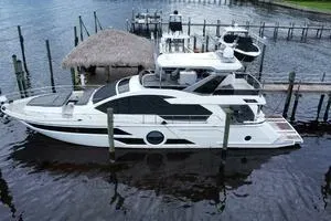 4 Stateroom Layout 71' Aicon 2024
